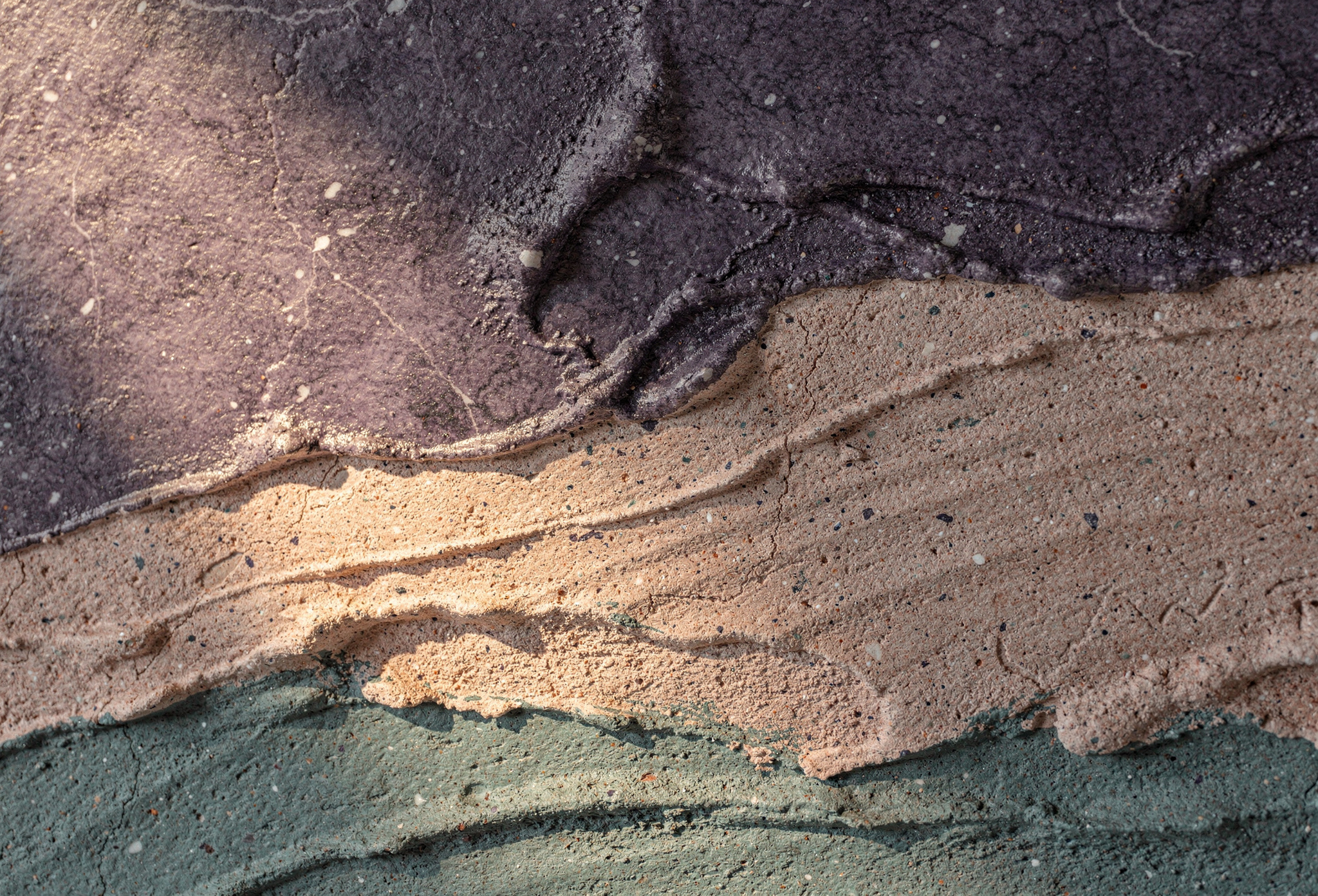 Detaylı venedik sıvası katmanları doğal pigment damarları gösteriyor